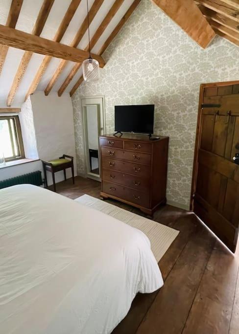Former Corn Mill Cottage On The North Wales Coast Talacre Экстерьер фото